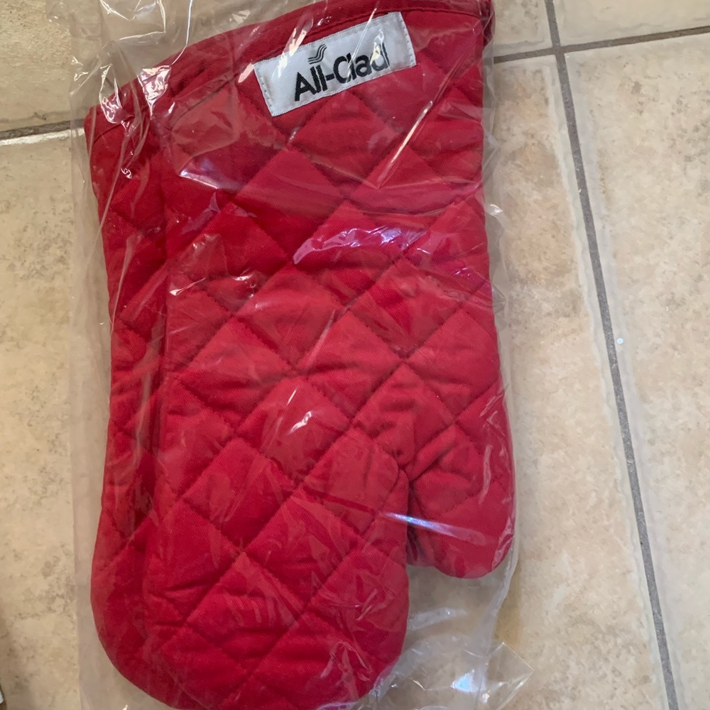 Set Of 2 allclad oven mits new